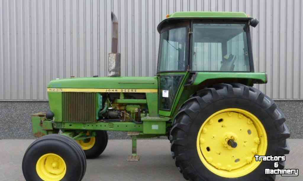 Tracteurs John Deere 4230 2wd Powershift Tractor