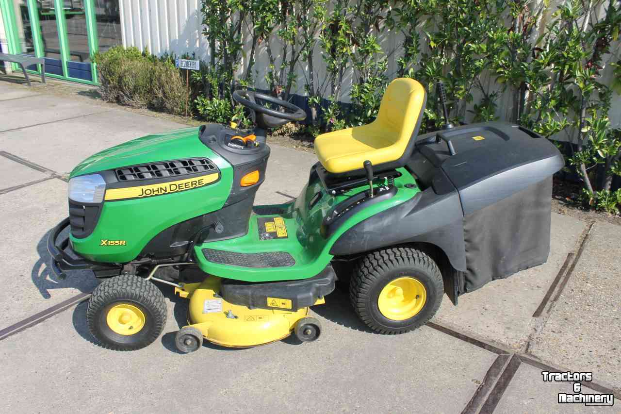 Faucheuse automotrice John Deere X155R zitmaaier maaitrekker gazonmaaier hydrostaat grasmaaier