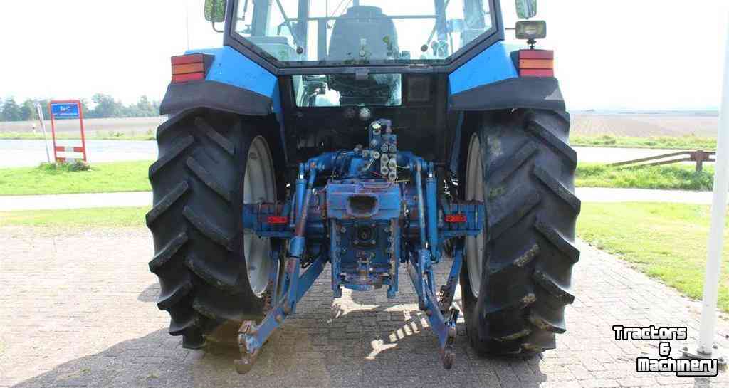 Tracteurs Ford 7840 SLE Tractor