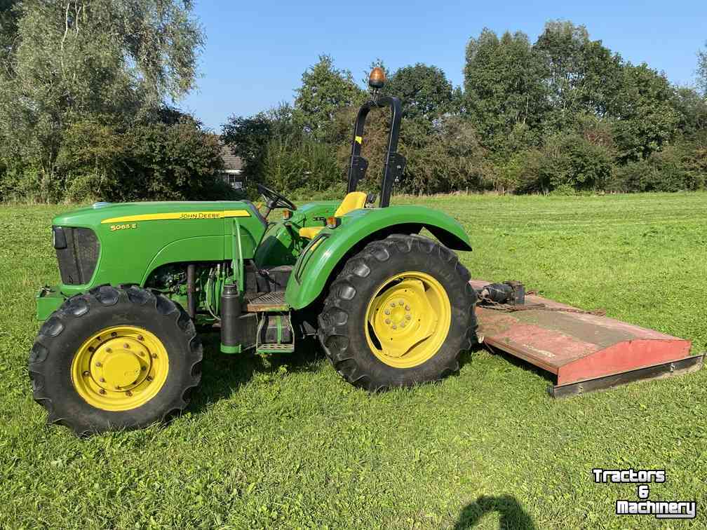 Tracteurs John Deere 5065E