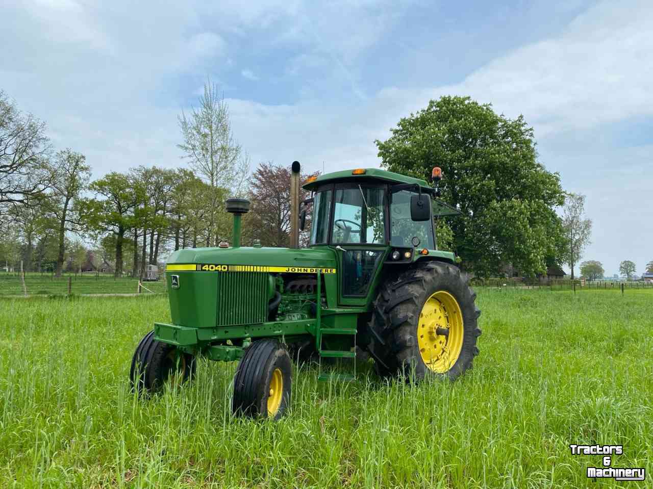 Tracteurs John Deere 4040