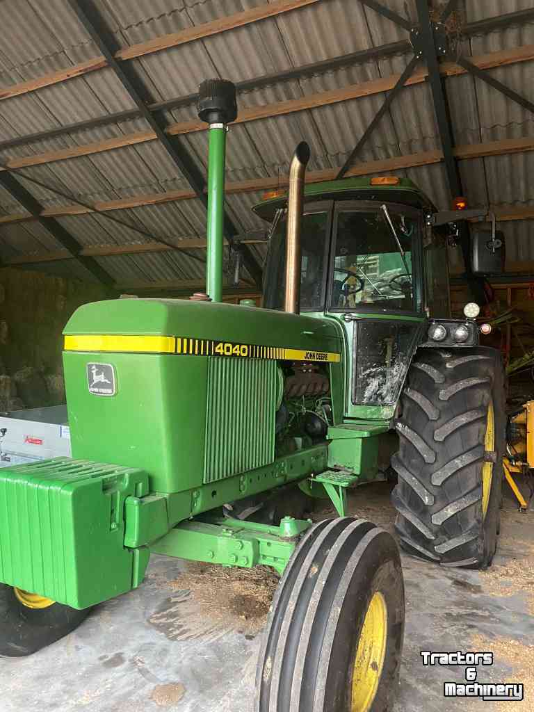 Tracteurs John Deere 4040