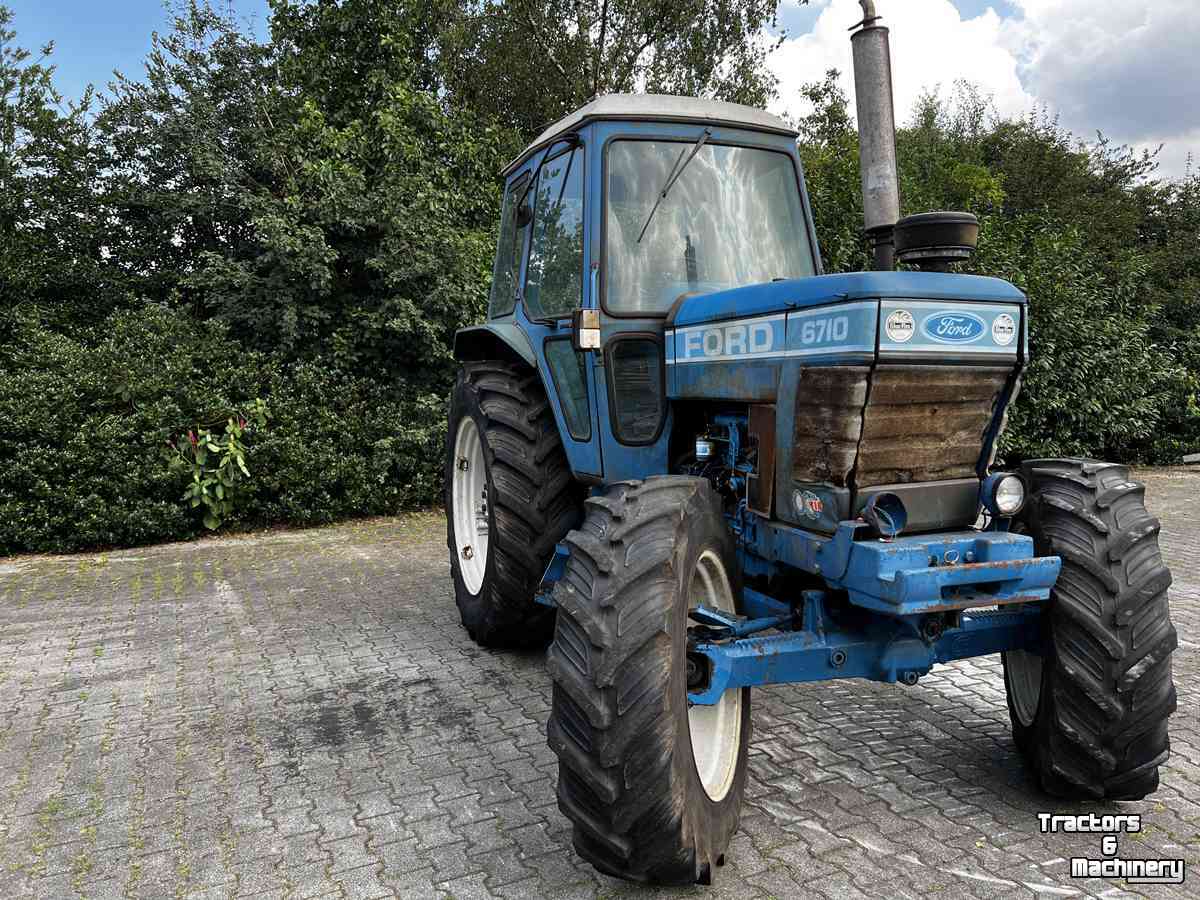 Tracteurs Ford 6710