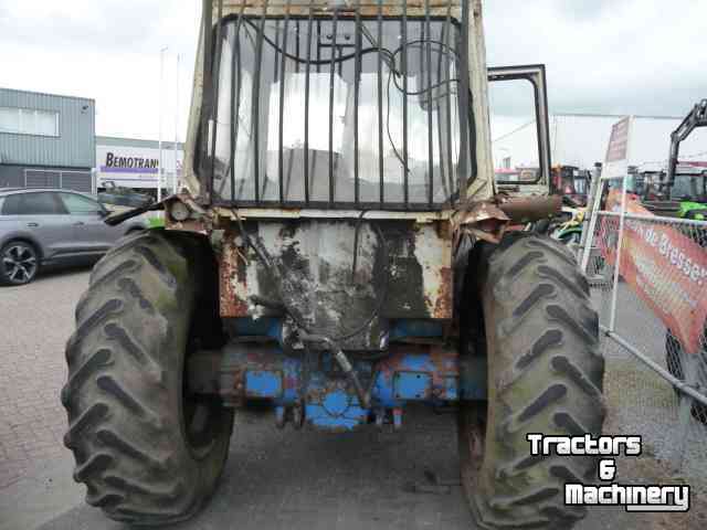 Tracteurs Ford county 944