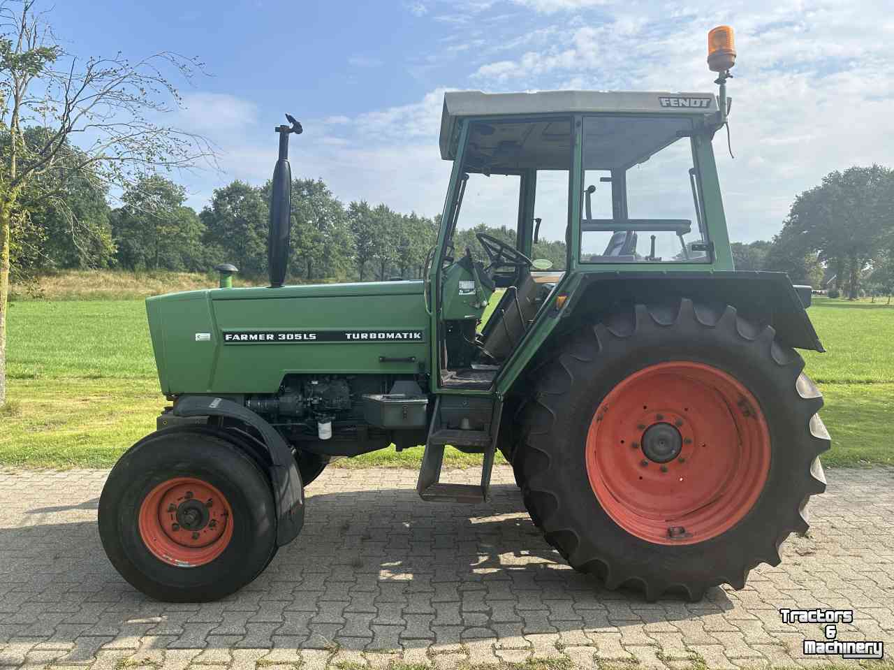 Tracteurs Fendt 305 LS