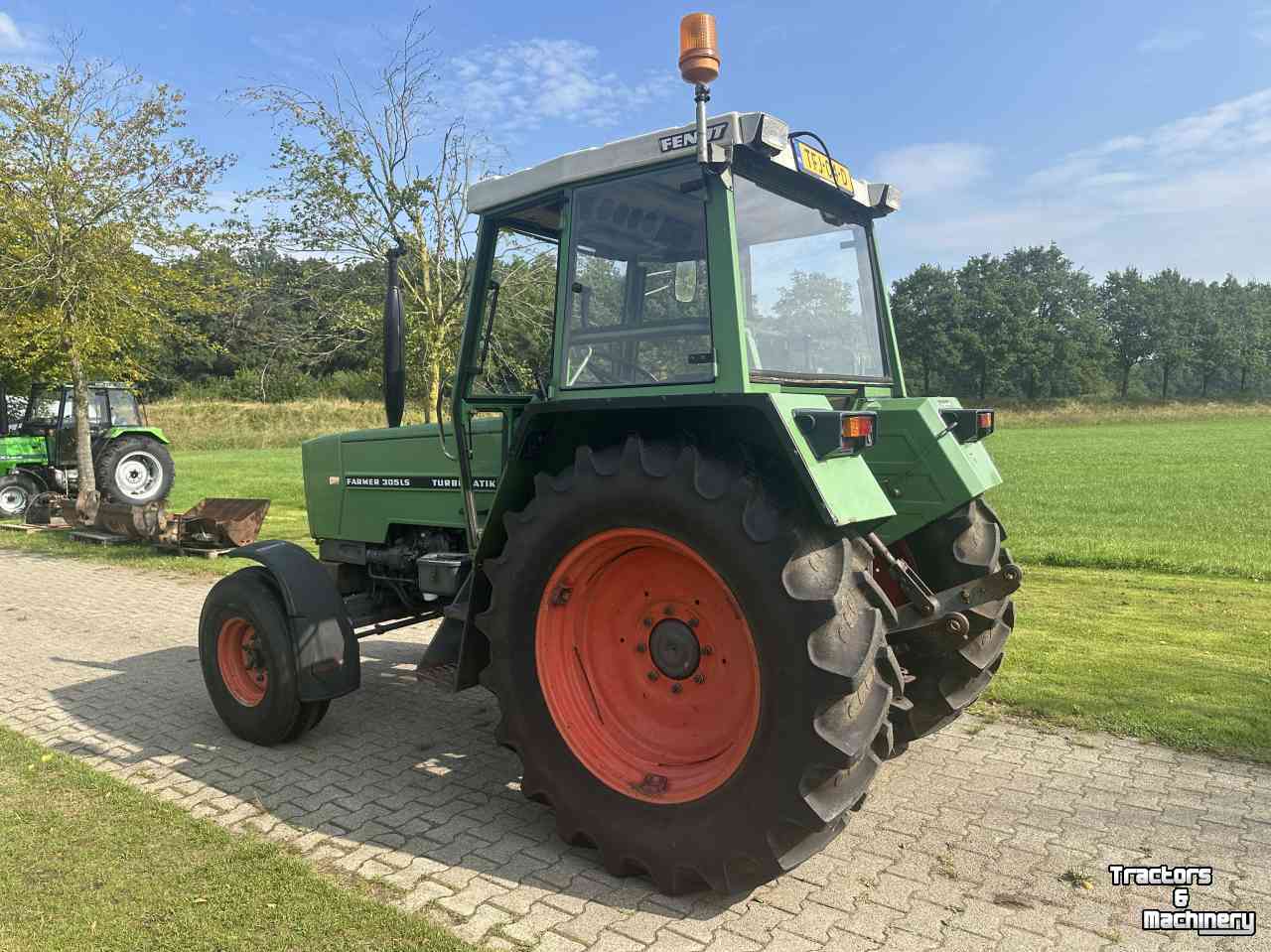 Tracteurs Fendt 305 LS