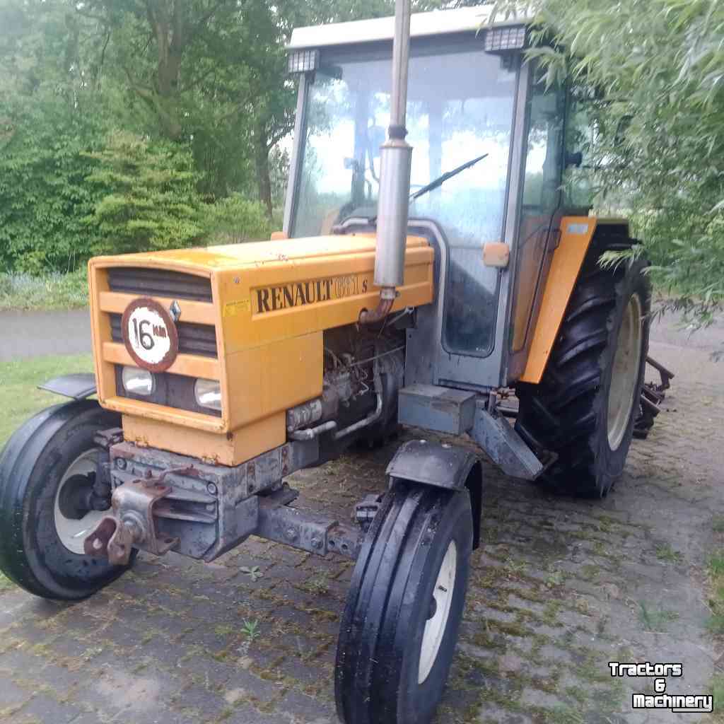 Tracteurs Renault 681 s