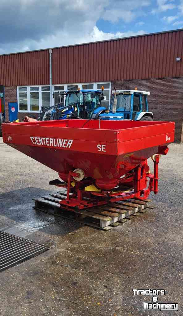 Distributeur d&#8216;engrais Lely Centerliner SE Kunstmeststrooier