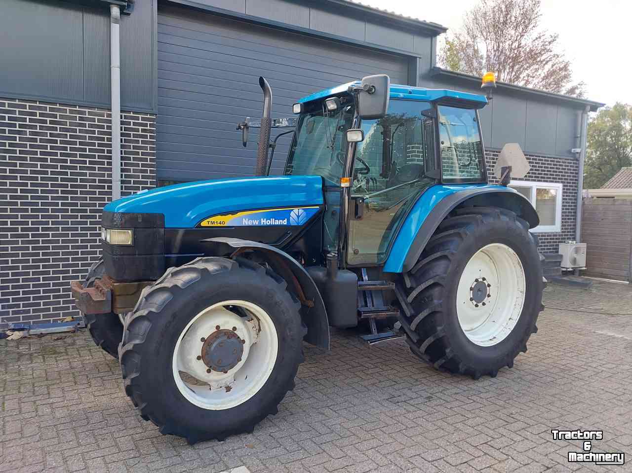 Tracteurs New Holland TM 135