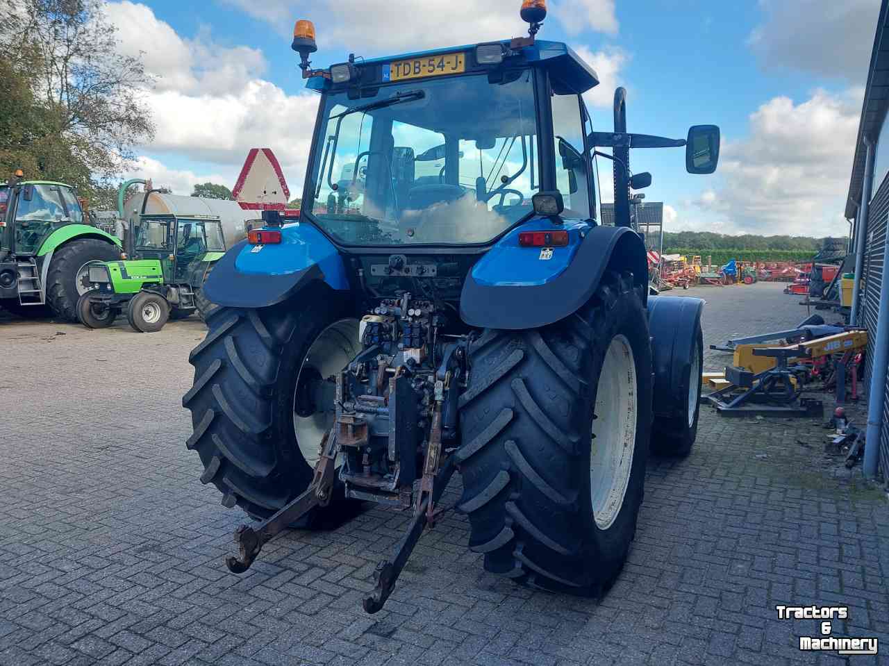 Tracteurs New Holland TM 135