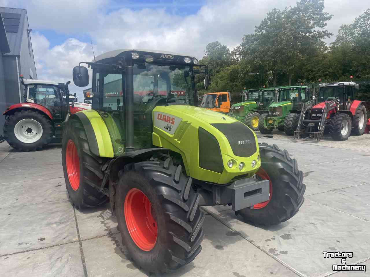 Tracteurs Claas Axos 329