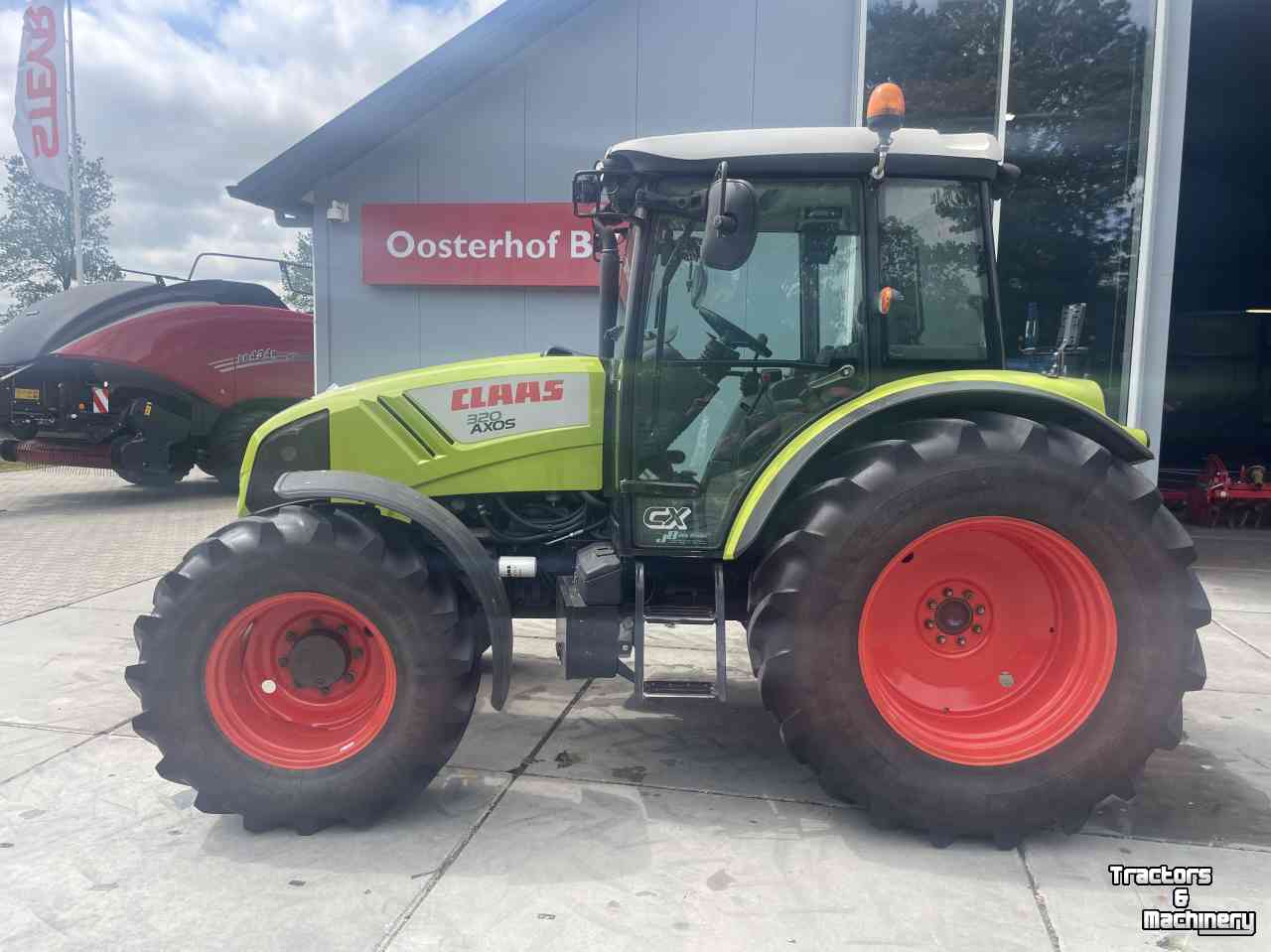 Tracteurs Claas Axos 329