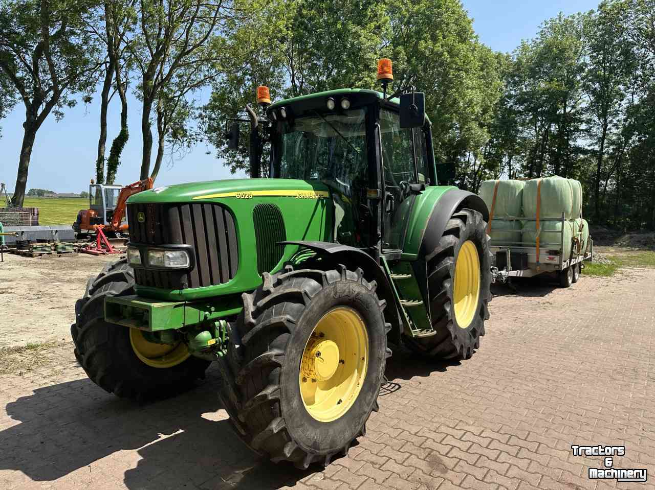 Tracteurs John Deere 6520