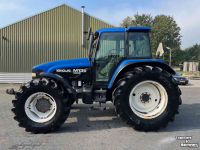 Tracteurs New Holland M135 Range Command, Creeper