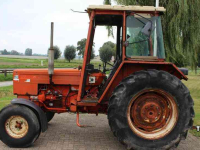 Tracteurs Renault 781 2WD Tractor