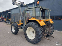 Tracteurs Renault Ceres 75 met voorlader