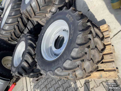 Roues, Pneus, Jantes, Barillets Jumelage Mitas 340/85R28 en 340/85R 38 op verstelbare velgen