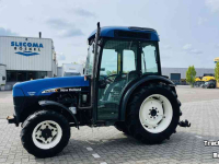 Tracteur pour vignes et vergers New Holland TN75VA Smalspoor Tractor