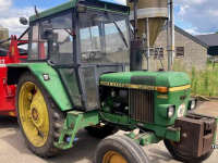 Tracteurs John Deere 2130 2WD Tractor