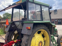 Tracteurs John Deere 2130 2WD Tractor