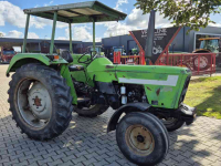 Tracteurs Deutz-Fahr D6007 met kruip