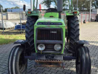 Tracteurs Deutz-Fahr D6007 met kruip