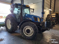 Tracteurs New Holland TS100A Dual Command met kruip, in klantoverdracht