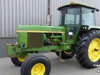 Tracteurs John Deere 4230 2wd Powershift Tractor