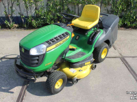 Faucheuse automotrice John Deere X155R zitmaaier maaitrekker gazonmaaier hydrostaat grasmaaier